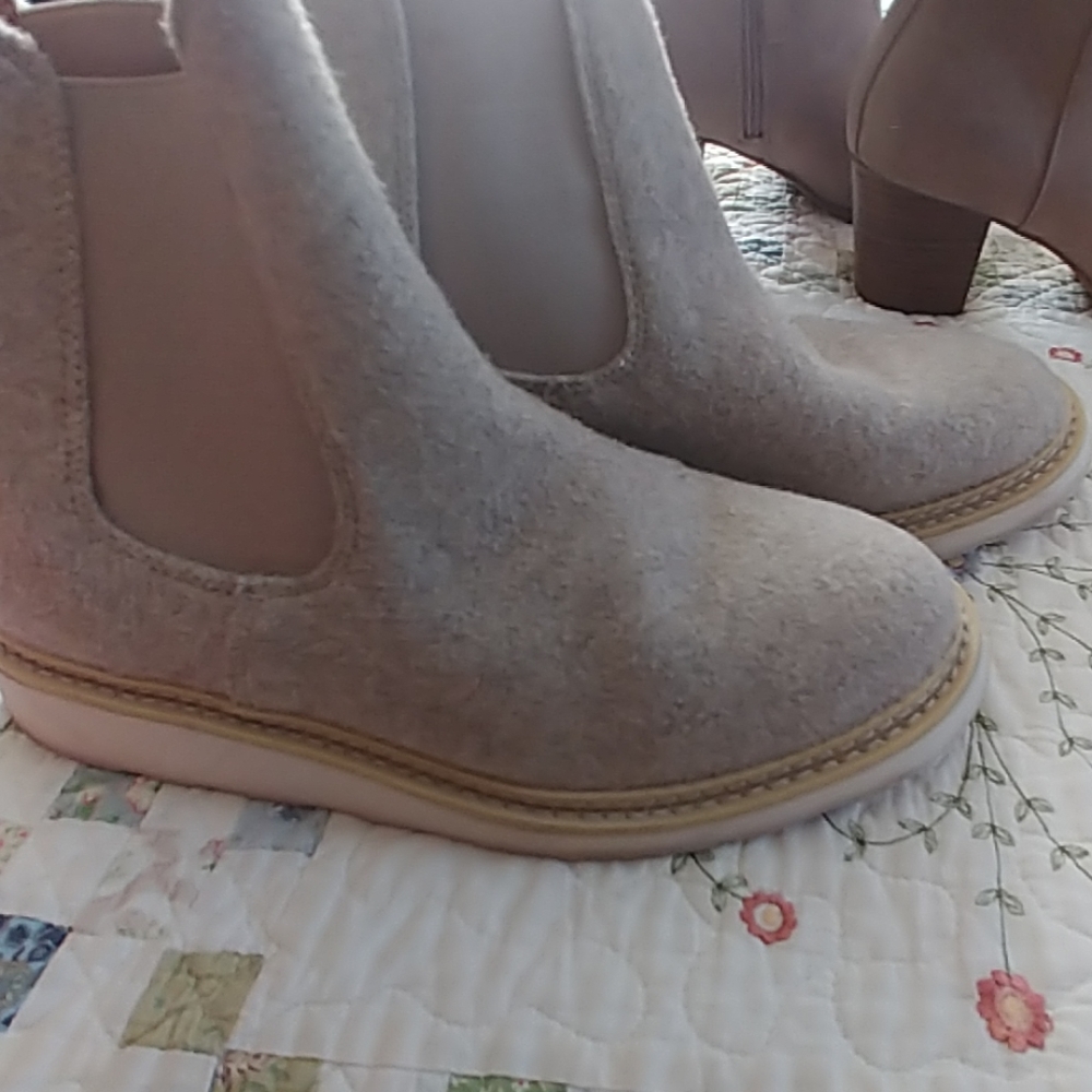 Shoes - Picture 2 of 4